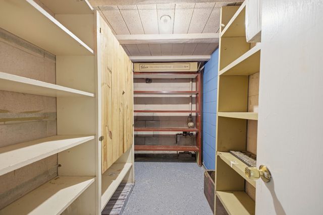 2604 Hilltop Drive, Marshalltown, IA 50158