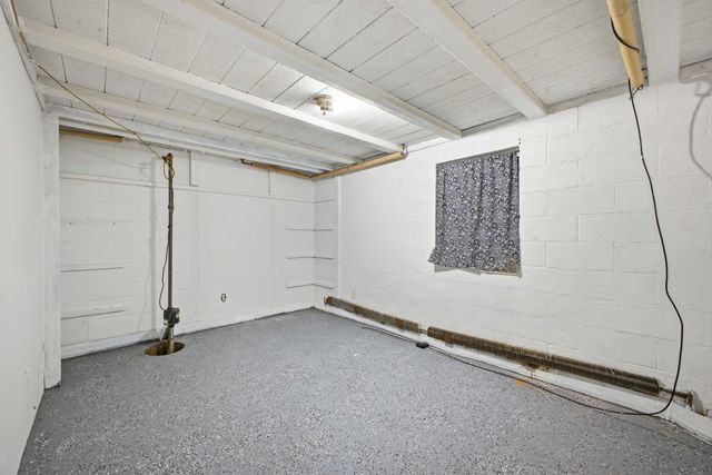 2604 Hilltop Drive, Marshalltown, IA 50158