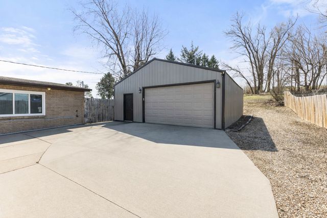 2604 Hilltop Drive, Marshalltown, IA 50158