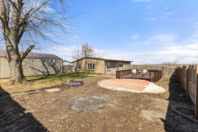 2604 Hilltop Drive, Marshalltown, IA 50158