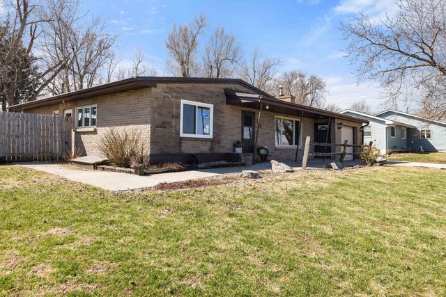 2604 Hilltop Drive, Marshalltown, IA 50158
