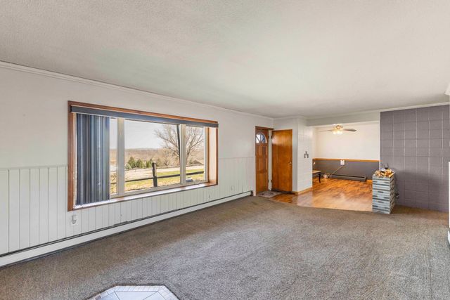 2604 Hilltop Drive, Marshalltown, IA 50158
