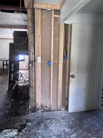 2404 Russell Street, Houston, TX 77026