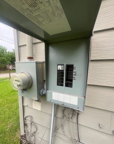 2404 Russell Street, Houston, TX 77026
