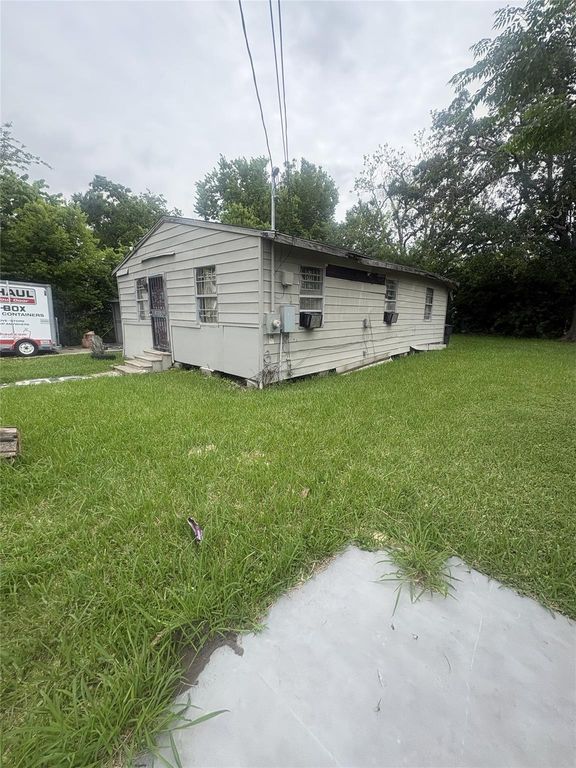 2404 Russell Street, Houston, TX 77026