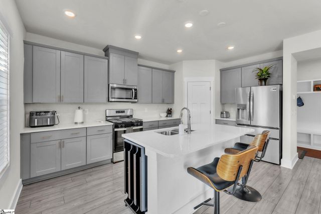 328 Roderick Lane, Greenville, SC 29605