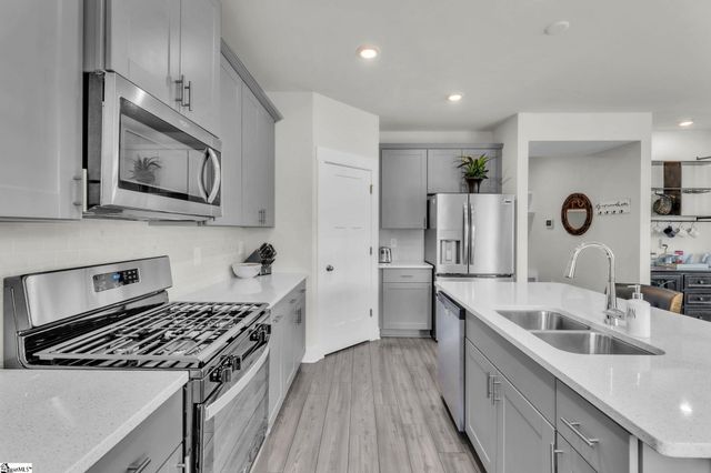 328 Roderick Lane, Greenville, SC 29605