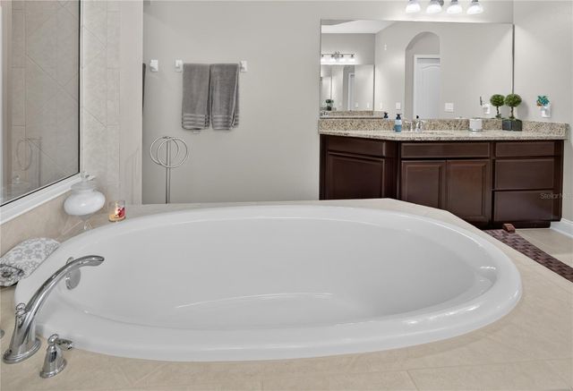 31948 GEOFF WAY, Sorrento, FL 32776