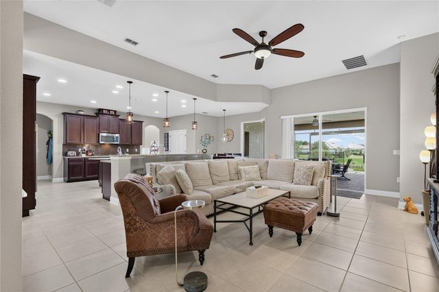 31948 GEOFF WAY, Sorrento, FL 32776