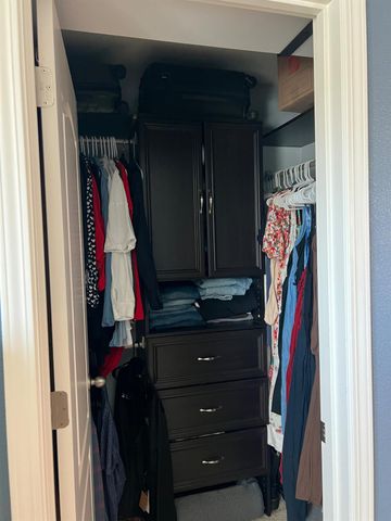 9914 Macabee Ln, Elk Grove, CA 95757