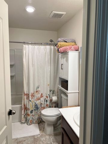 9914 Macabee Ln, Elk Grove, CA 95757