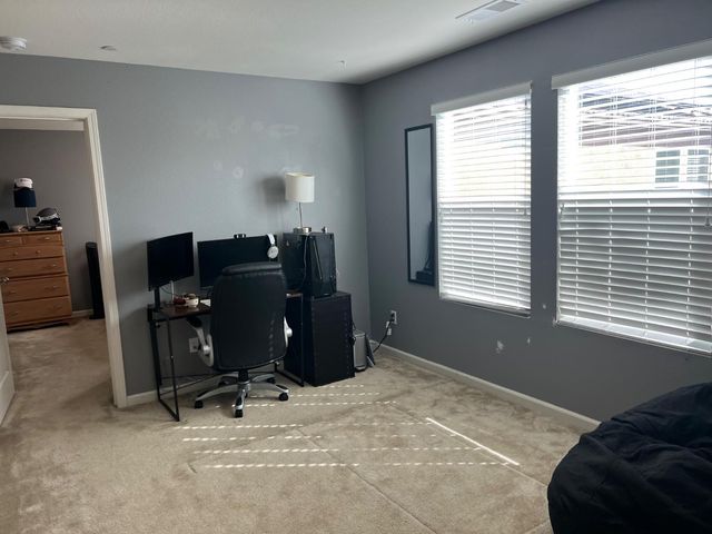 9914 Macabee Ln, Elk Grove, CA 95757