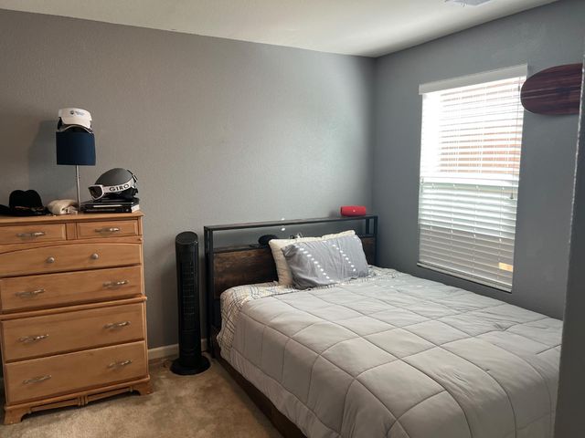 9914 Macabee Ln, Elk Grove, CA 95757