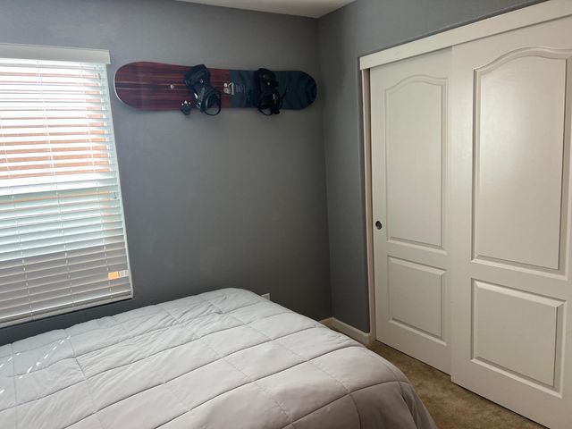 9914 Macabee Ln, Elk Grove, CA 95757