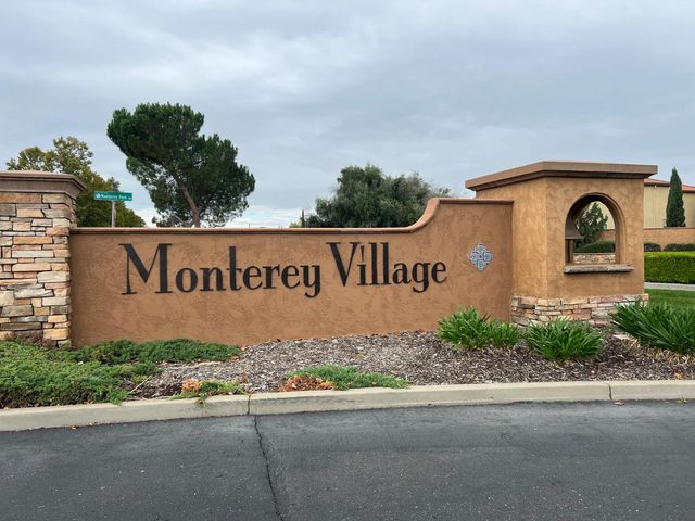 9914 Macabee Ln, Elk Grove, CA 95757