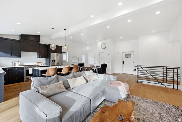 4020 S OLIVER DR, Holladay, UT 84124