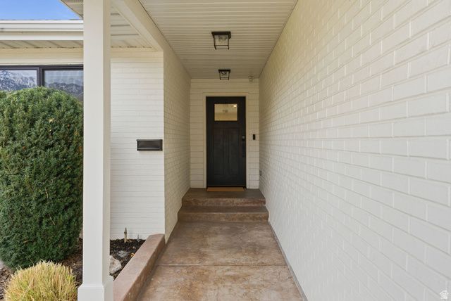 4020 S OLIVER DR, Holladay, UT 84124