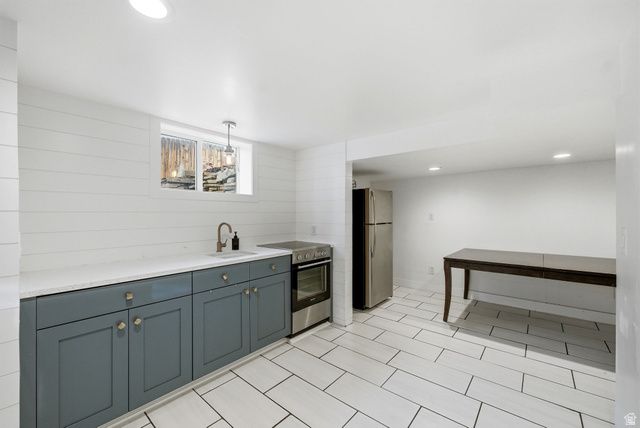 4020 S OLIVER DR, Holladay, UT 84124