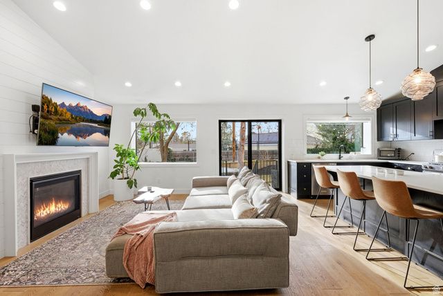 4020 S OLIVER DR, Holladay, UT 84124