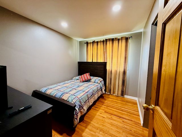 6906 W 91st Street, Bridgeview, IL 60455