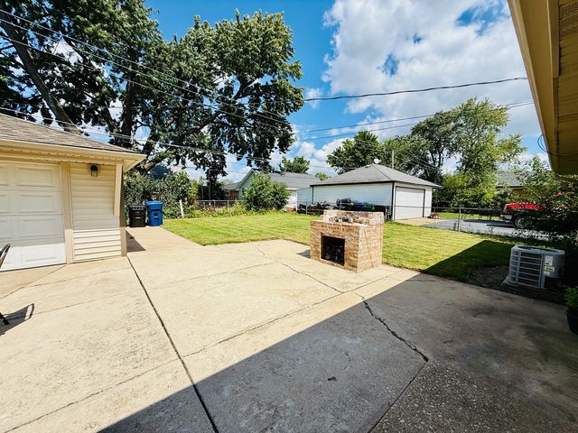 6906 W 91st Street, Bridgeview, IL 60455