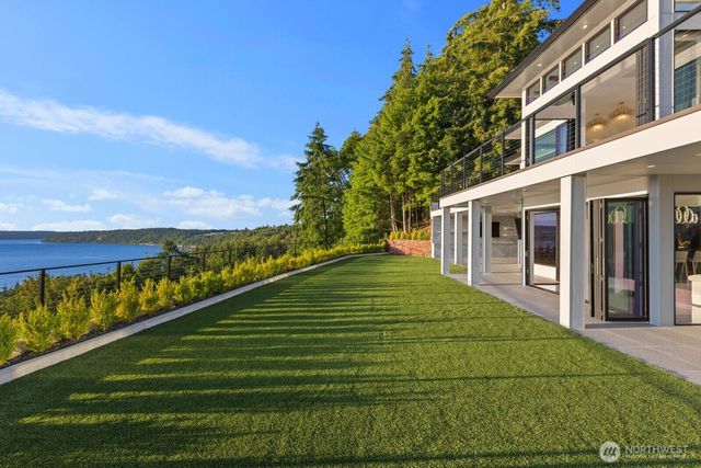 3024 N Vista View Drive, Tacoma, WA 98407