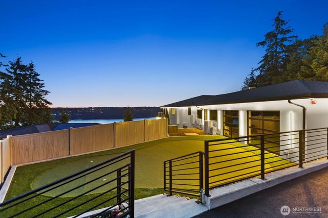 3024 N Vista View Drive, Tacoma, WA 98407