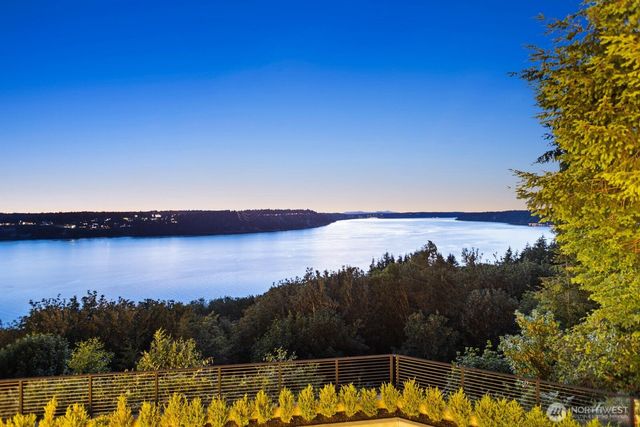 3024 N Vista View Drive, Tacoma, WA 98407