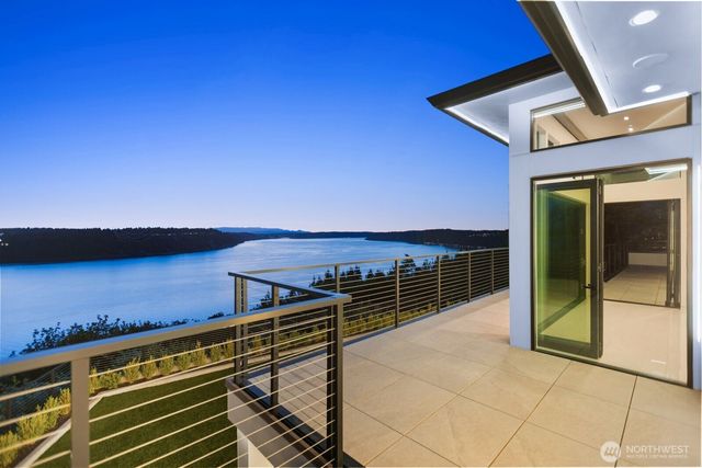 3024 N Vista View Drive, Tacoma, WA 98407