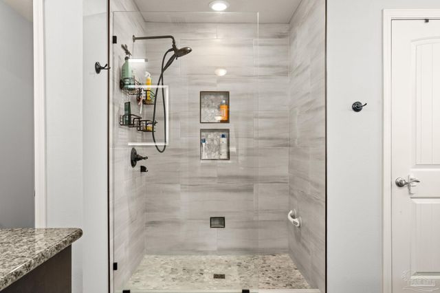 5469 North Shore Rd, Pensacola, FL 32507