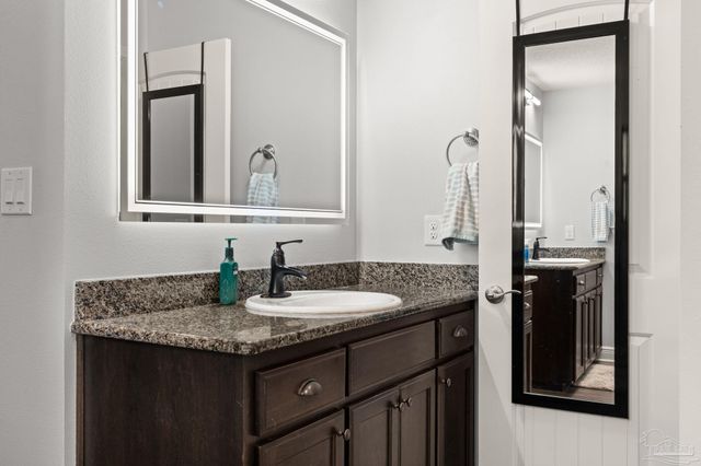 5469 North Shore Rd, Pensacola, FL 32507