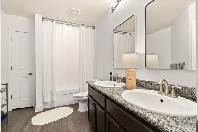 5469 North Shore Rd, Pensacola, FL 32507