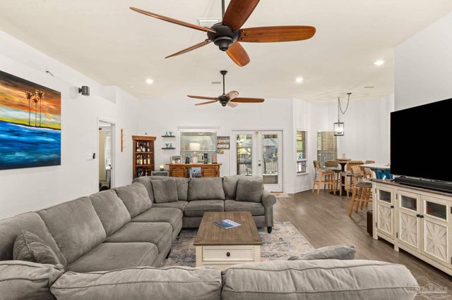 5469 North Shore Rd, Pensacola, FL 32507