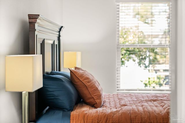 5469 North Shore Rd, Pensacola, FL 32507