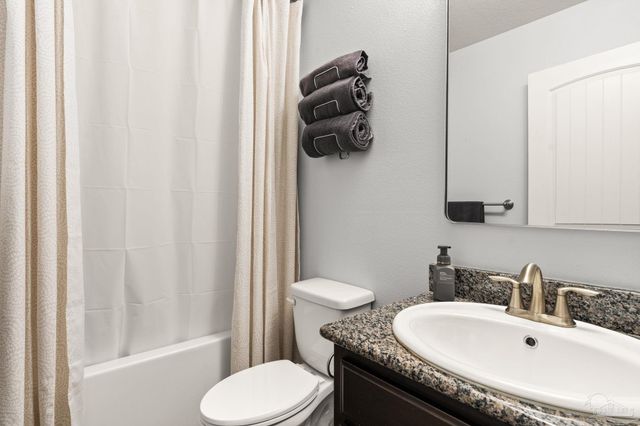 5469 North Shore Rd, Pensacola, FL 32507