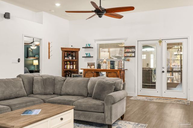 5469 North Shore Rd, Pensacola, FL 32507