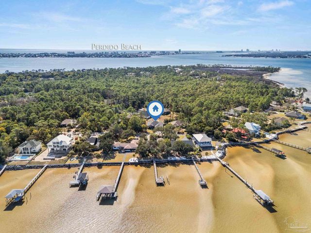 5469 North Shore Rd, Pensacola, FL 32507