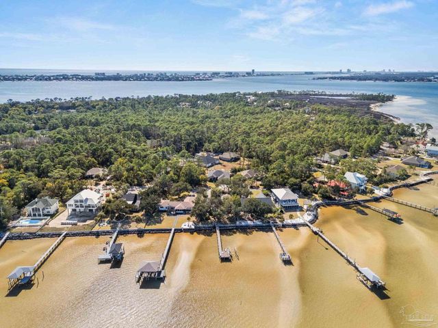 5469 North Shore Rd, Pensacola, FL 32507