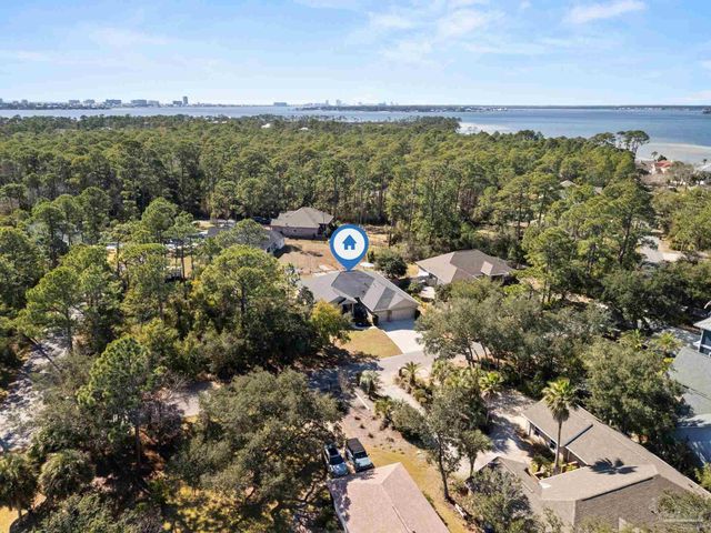 5469 North Shore Rd, Pensacola, FL 32507