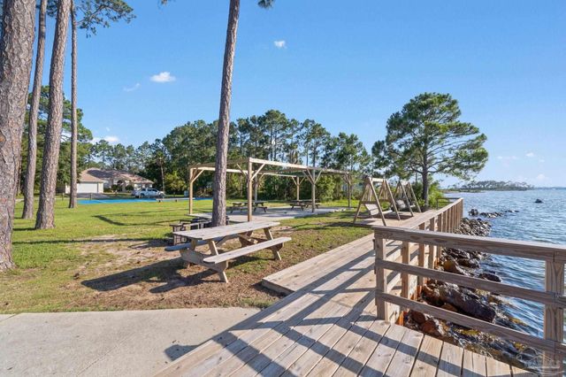 5469 North Shore Rd, Pensacola, FL 32507