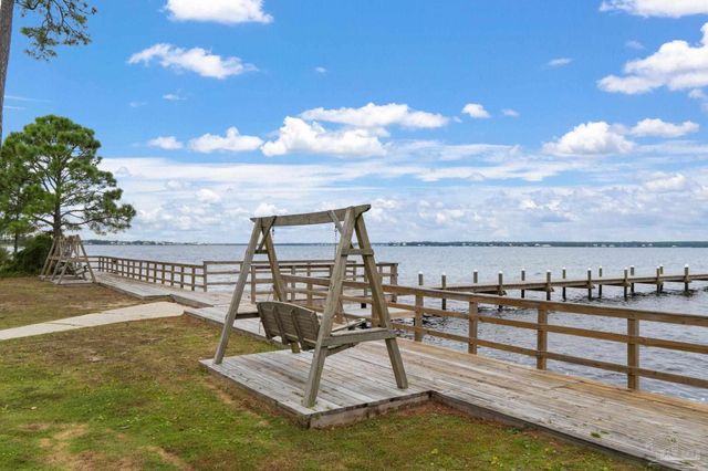 5469 North Shore Rd, Pensacola, FL 32507