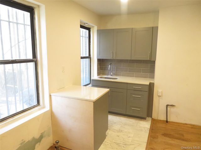 155 Stuyvesant Avenue, Brooklyn, NY 11221