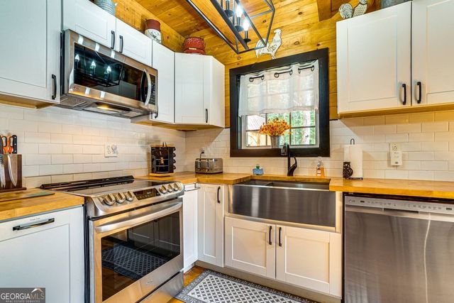 106 Brookwood Lane, Clarkesville, GA 30523