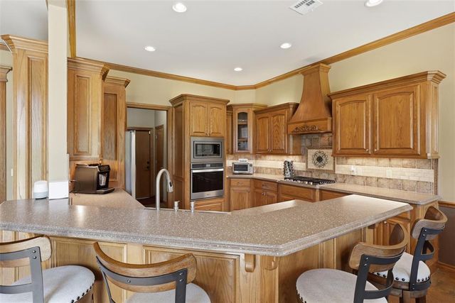 6490 Cedar Creek Drive, Jones, OK 73049