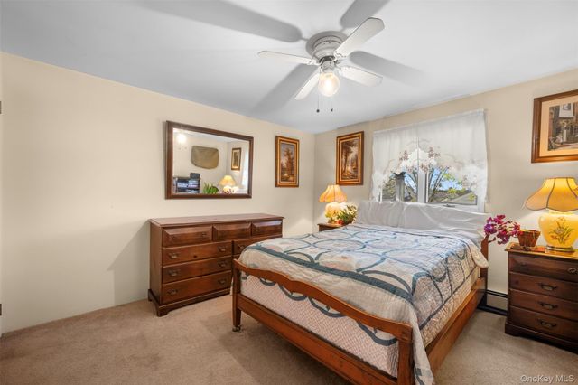 2 Bent Lane, Levittown, NY 11756