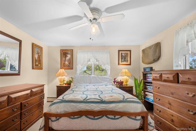 2 Bent Lane, Levittown, NY 11756