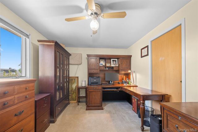 2 Bent Lane, Levittown, NY 11756