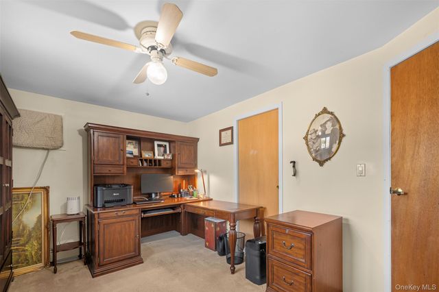 2 Bent Lane, Levittown, NY 11756