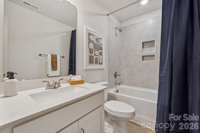 4636 Lakeview Road 7, Charlotte, NC 28216