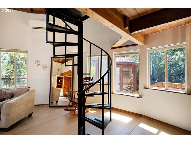 1208 W 28TH Ave, Eugene, OR 97405